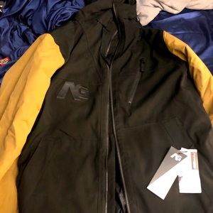 Burton Analog jacket never been worn.
